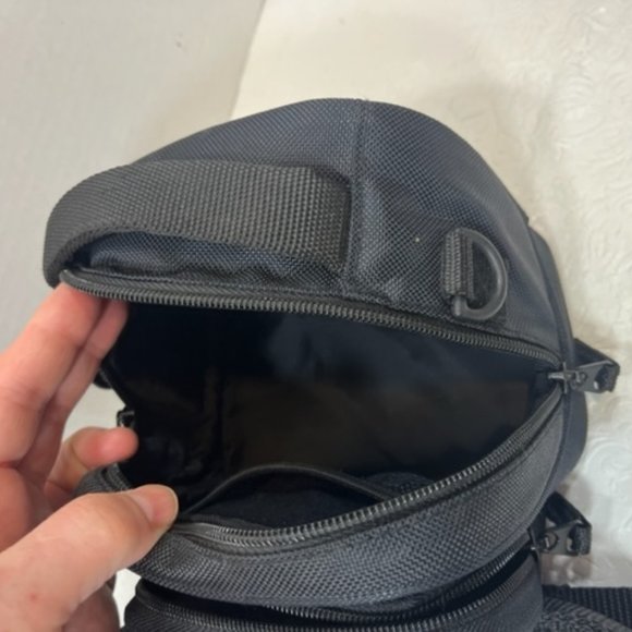 Sony Soft Camcorder/Camera Carrying Case w/Adj Strap & Handle Black 6x4x5" - Picture 11 of 12